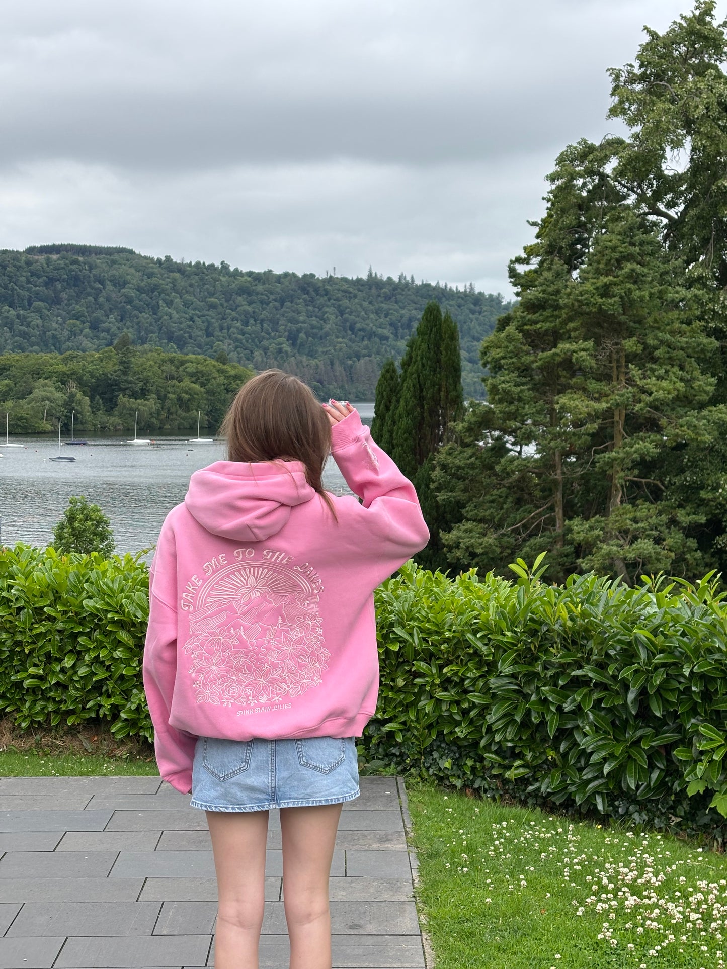 NEW! lakes hoodie in bubble gum