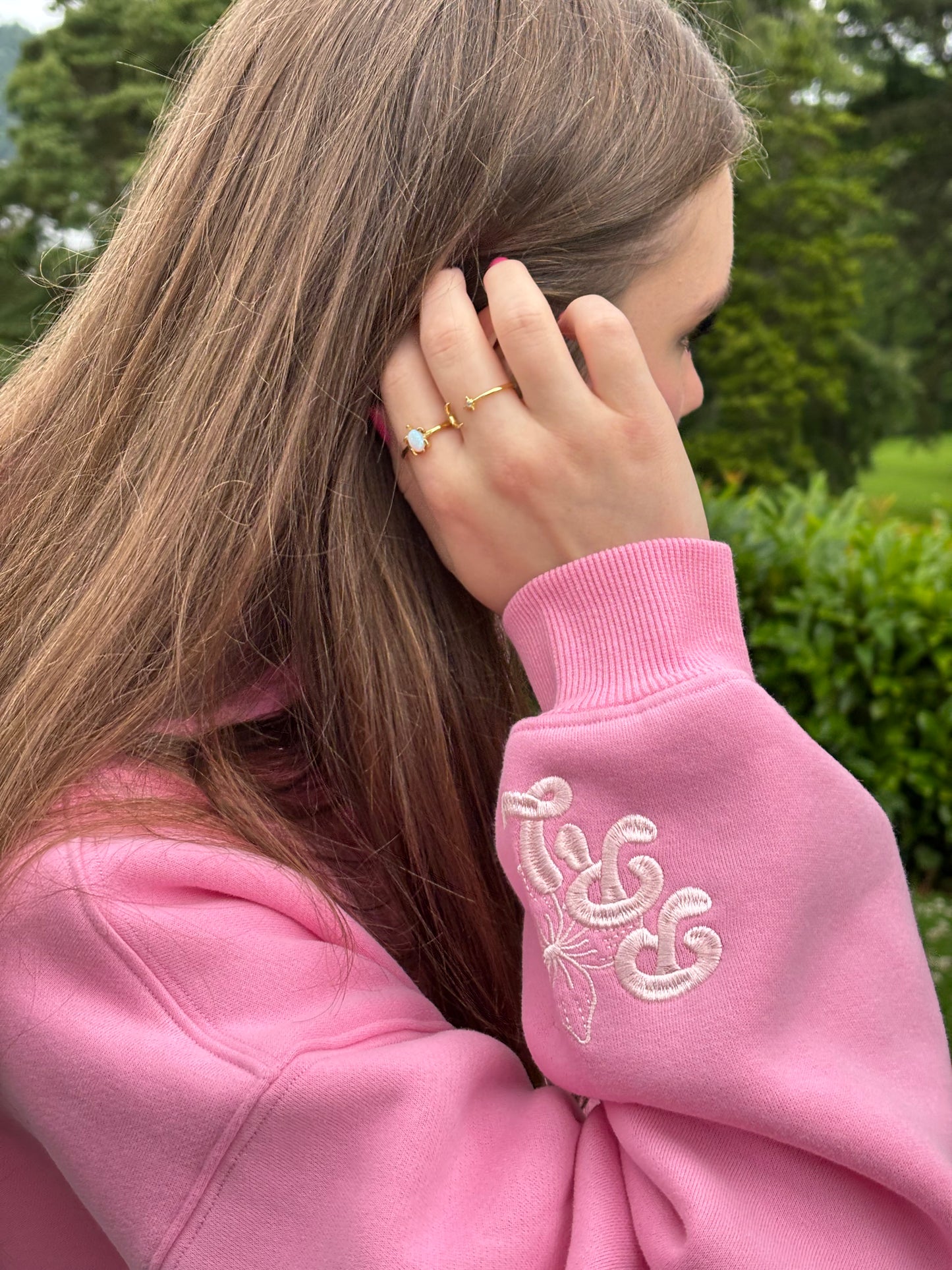 NEW! lakes hoodie in bubble gum