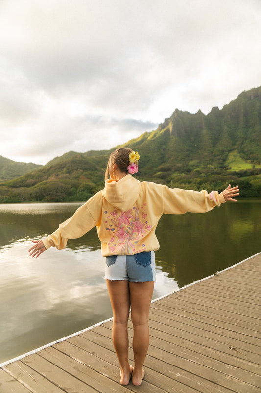 Bow & Blossom hoodie in Lemon Drop