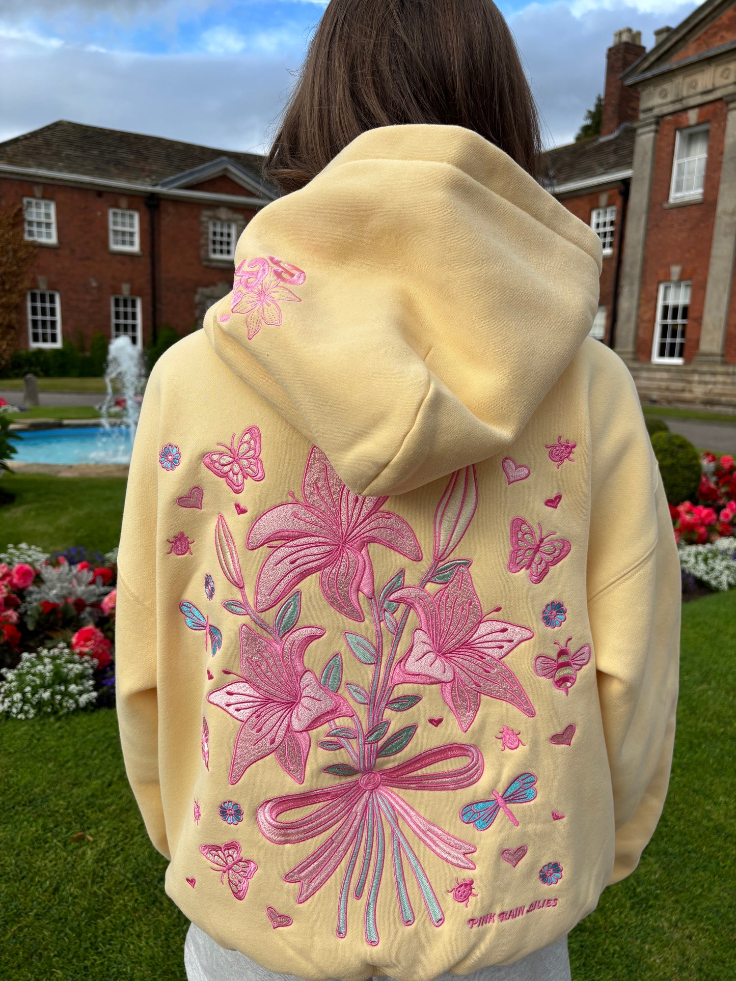 Bow & Blossom hoodie in Lemon Drop